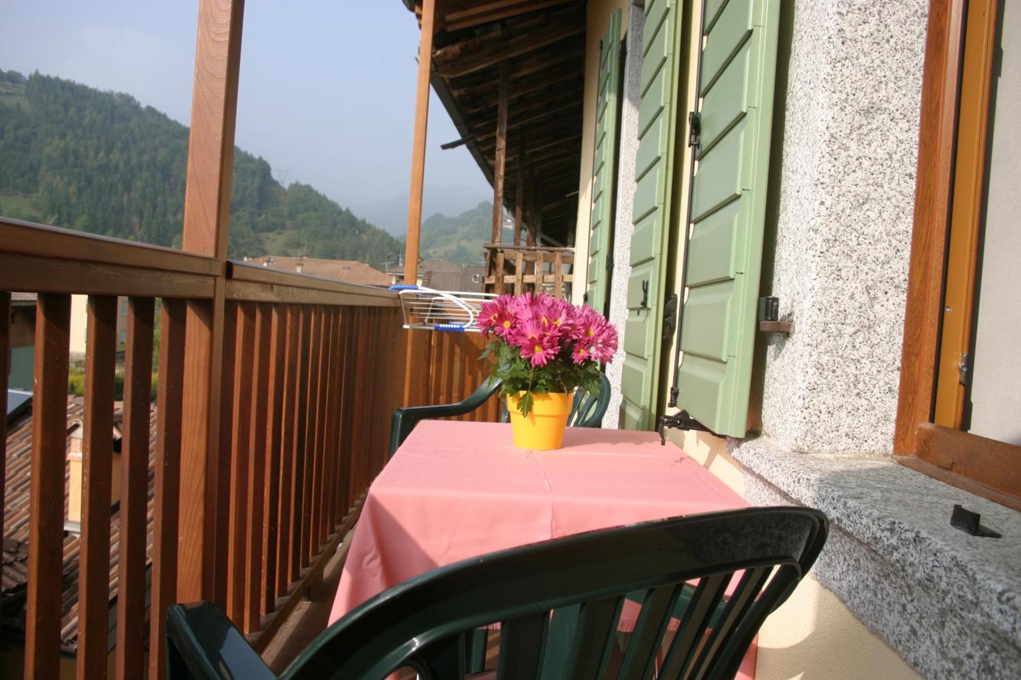 Casa Anita Apartman Tiarno di Sotto Kültér fotó